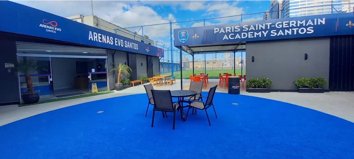 Área de convivência da Arena Evo Santos